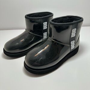 UGG Classic Clear Mini II Boots for kids